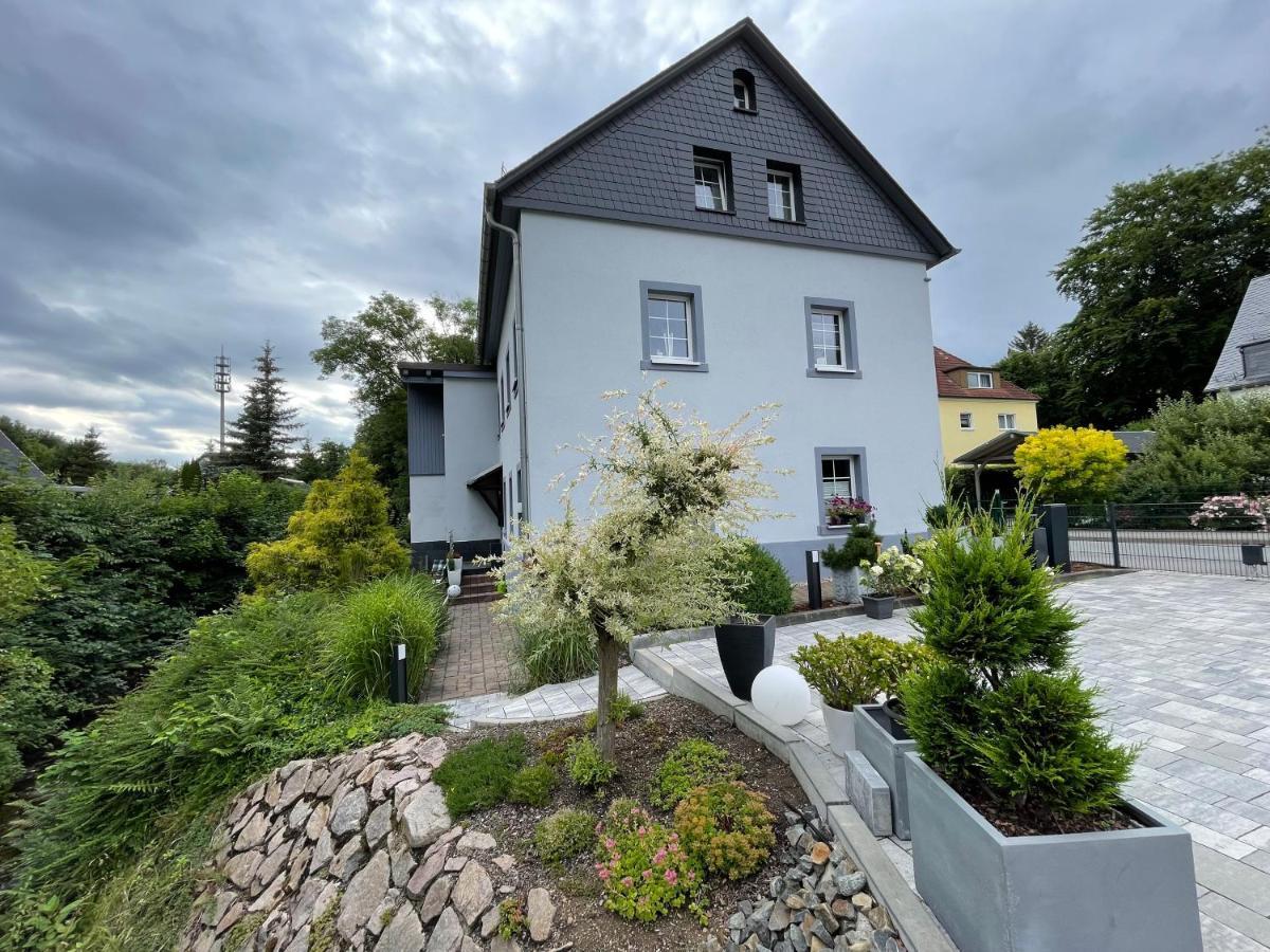 Ferienhaus Villa Adelsberg Mit Dachterrasse In Zentraler Lage Fuer Bis Zu 10 Personen Chemnitz Esterno foto